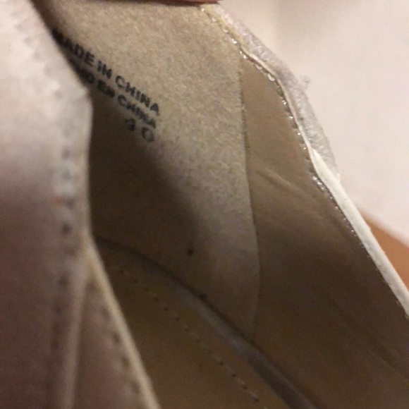 Nude, white and silver tall pump - Picture 3 of 4